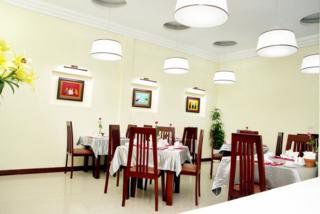 Moon View Hotel - 65 Cua Bac - By Bay Luxury Ханой Екстериор снимка